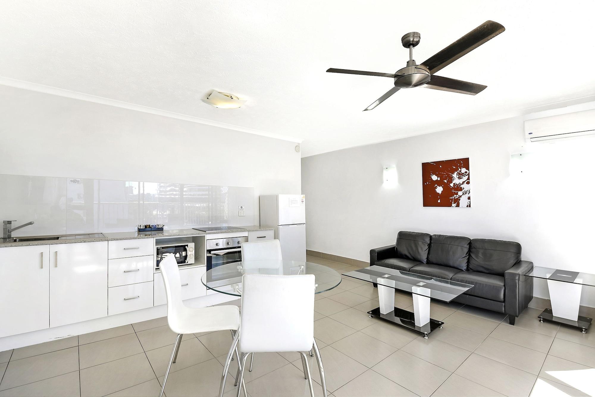 Broadbeach Travel Inn Apartments Гоулд Коуст Екстериор снимка