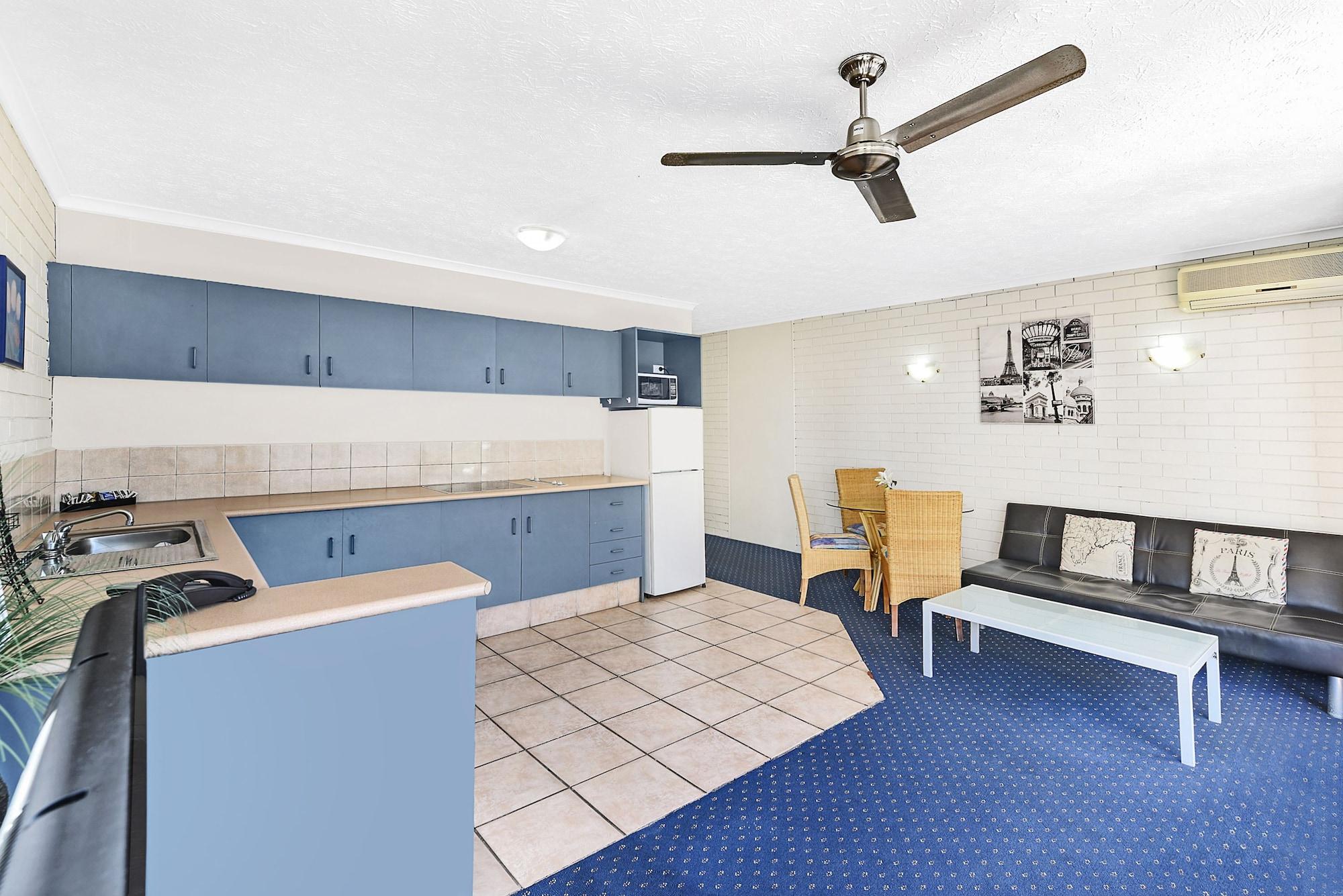 Broadbeach Travel Inn Apartments Гоулд Коуст Екстериор снимка