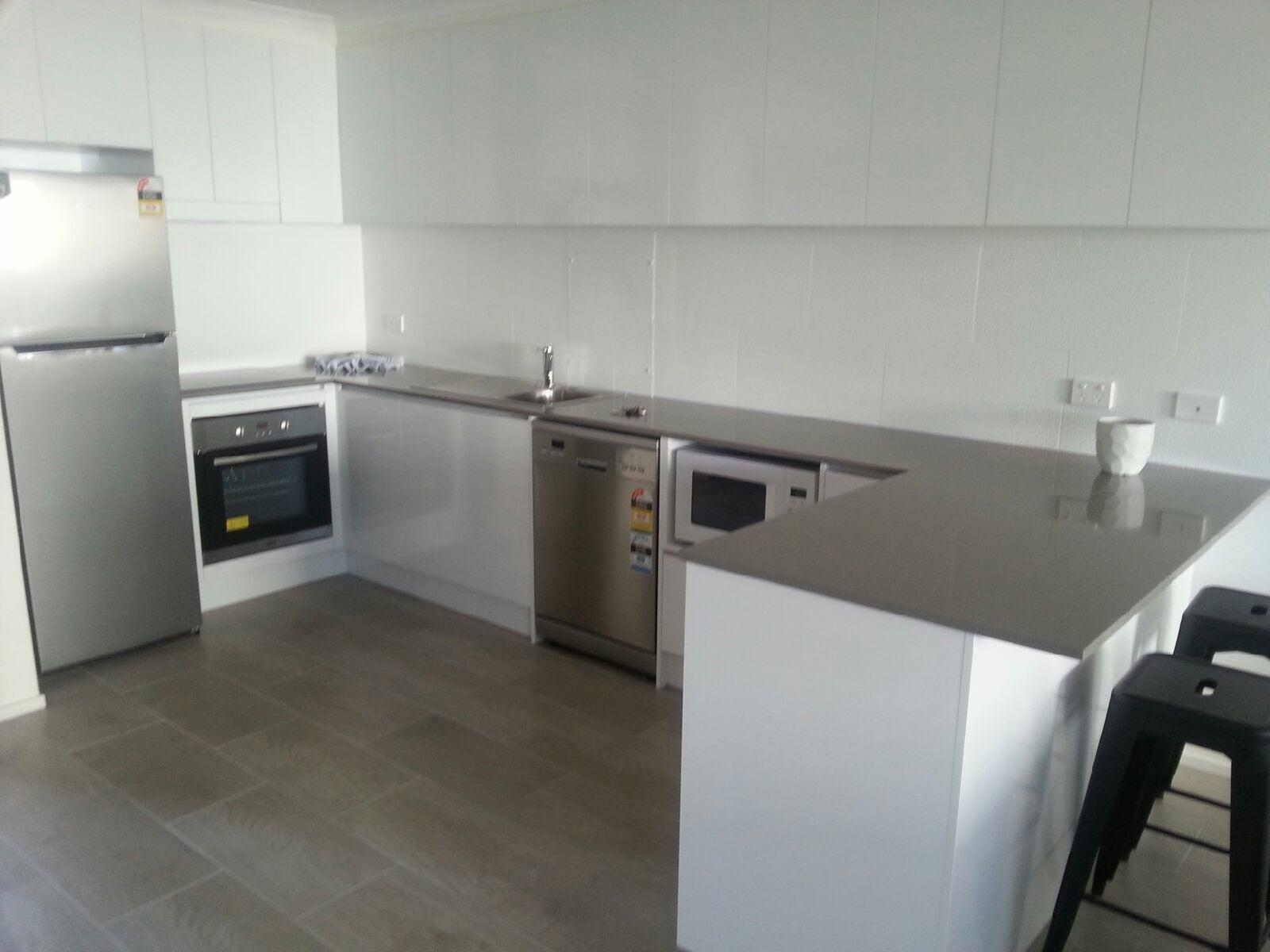 Broadbeach Travel Inn Apartments Гоулд Коуст Екстериор снимка
