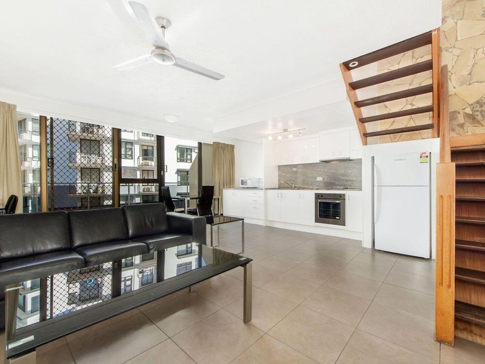 Broadbeach Travel Inn Apartments Гоулд Коуст Екстериор снимка
