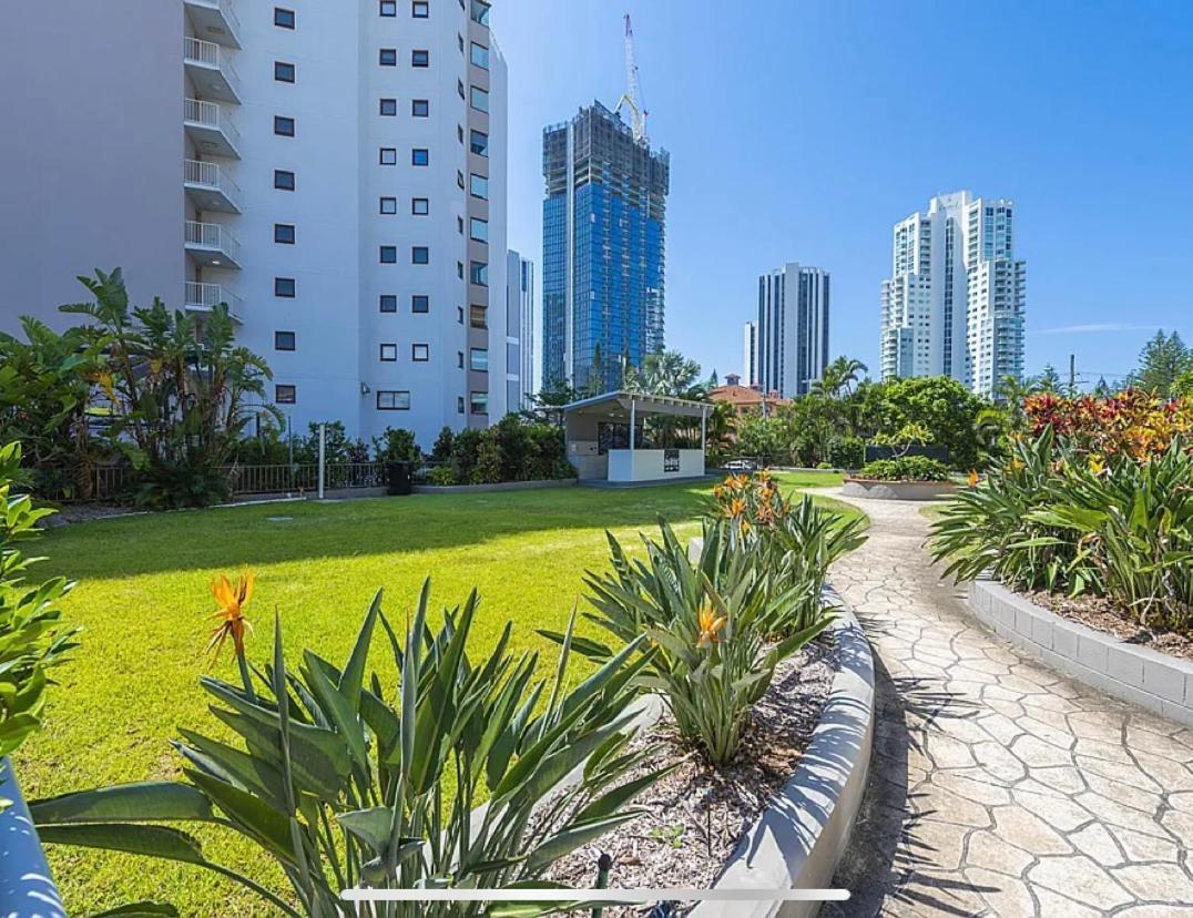Broadbeach Travel Inn Apartments Гоулд Коуст Екстериор снимка