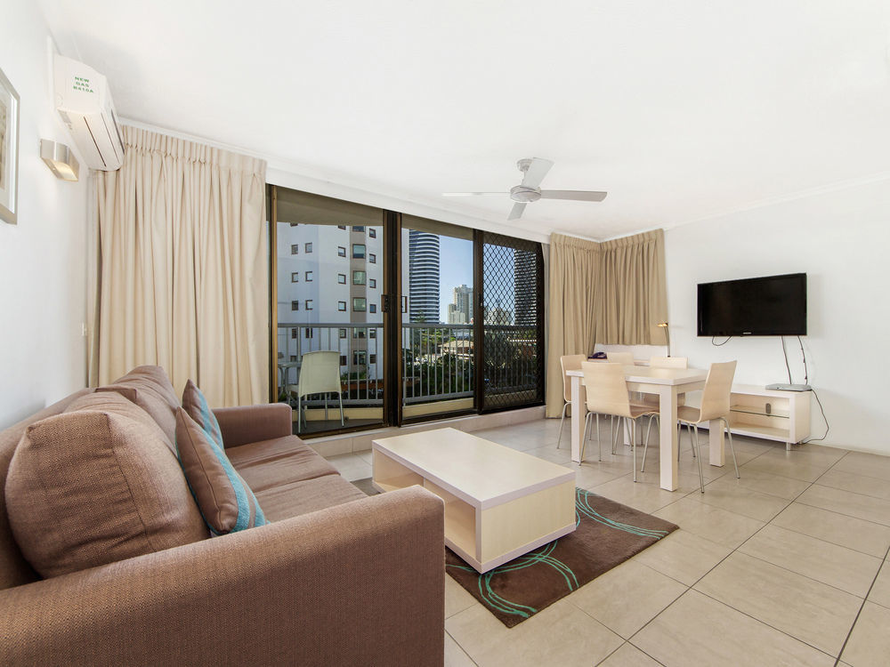 Broadbeach Travel Inn Apartments Гоулд Коуст Екстериор снимка