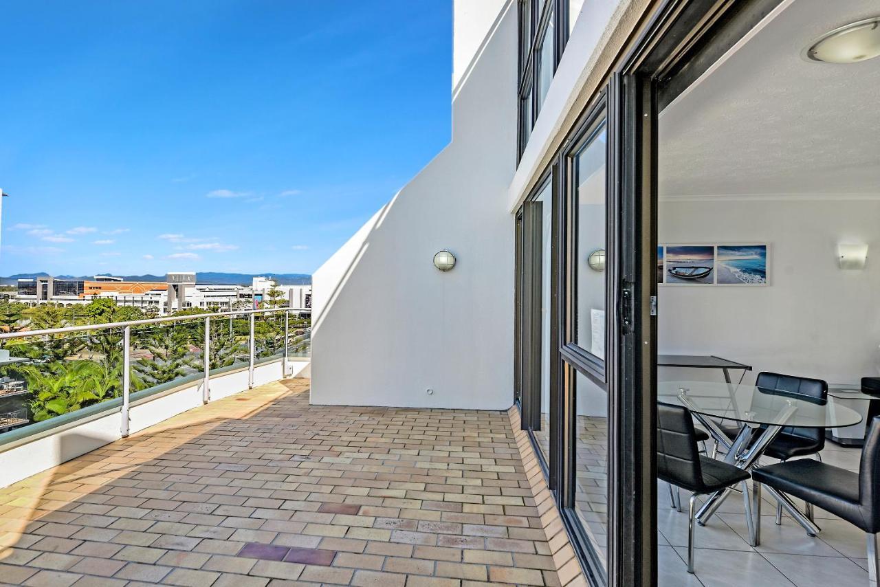 Broadbeach Travel Inn Apartments Гоулд Коуст Екстериор снимка